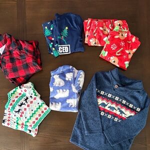 Bundle of Toddler boy Christmas pajamas w/ Dinosaur Christmas sweater size 3T/4T